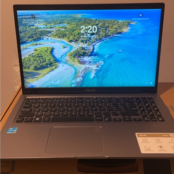 Asus Vivabook laptop 15.6” - Picture 3 of 5